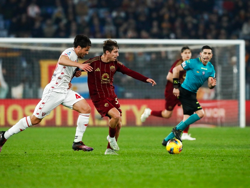 包含黑山对阵希腊，强强对话焦点战的词条