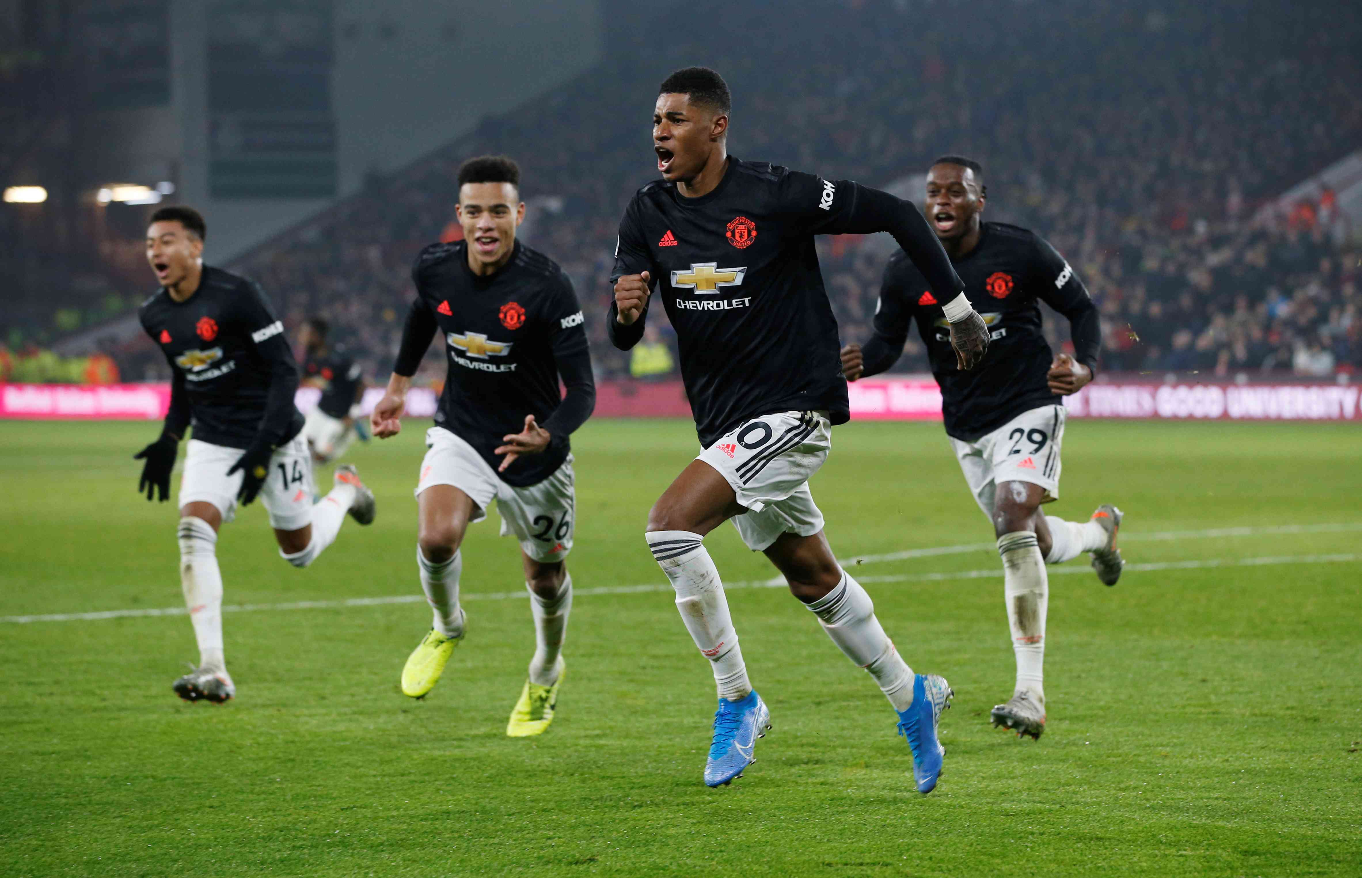 曼联在找客场-落后,被巴萨羞辱 曼联在找客场-落后,被巴萨羞辱