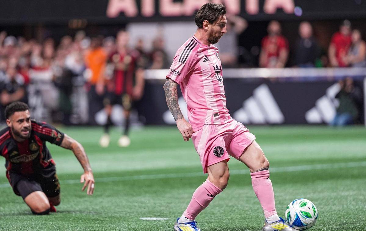 关于巴萨上佳表现,梅西局部进球引发激动神采的信息 关于巴萨上佳表现,梅西局部进球引发激动神采的信息