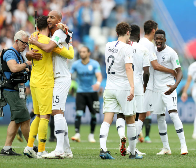 意大利击败乌拉圭,挺进四强 意大利击败乌拉圭,挺进四强