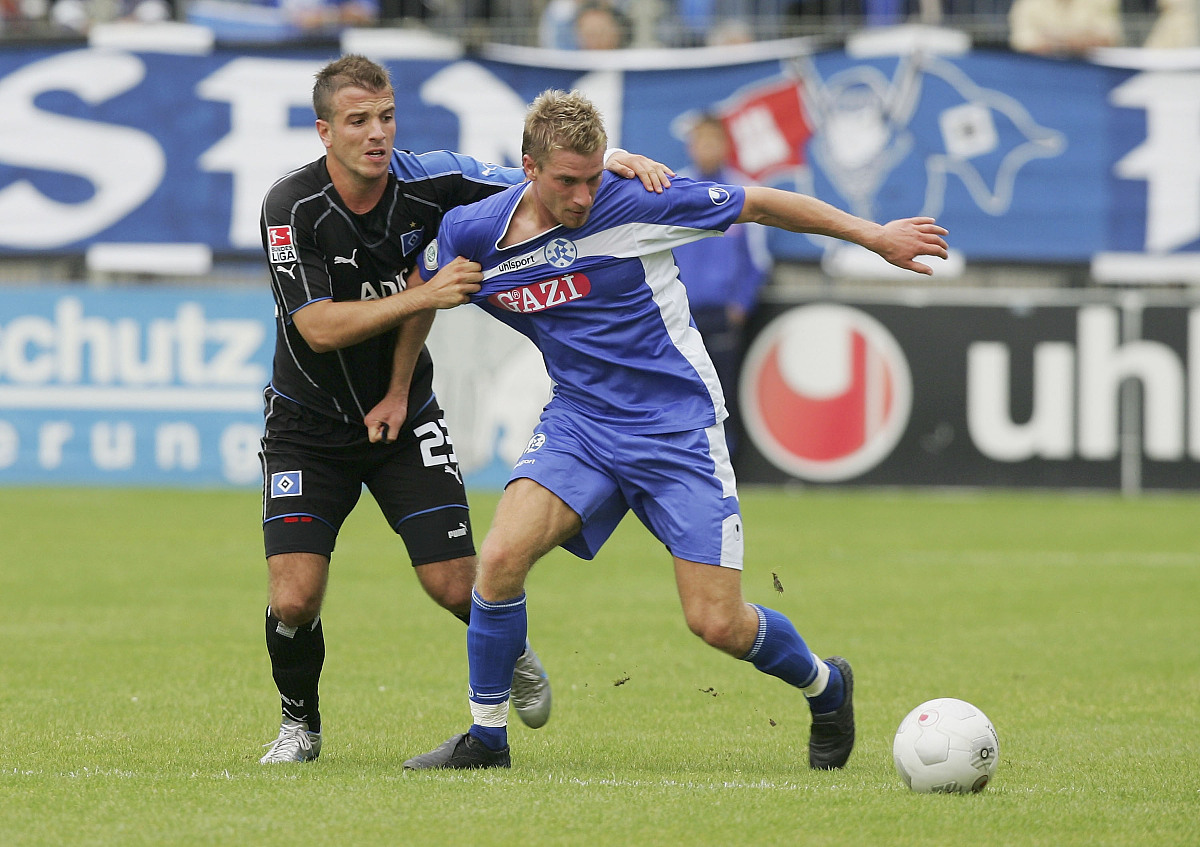 比利亚雷亚尔后防表现出色,取得重要胜利 比利亚雷亚尔后防表现出色,取得重要胜利