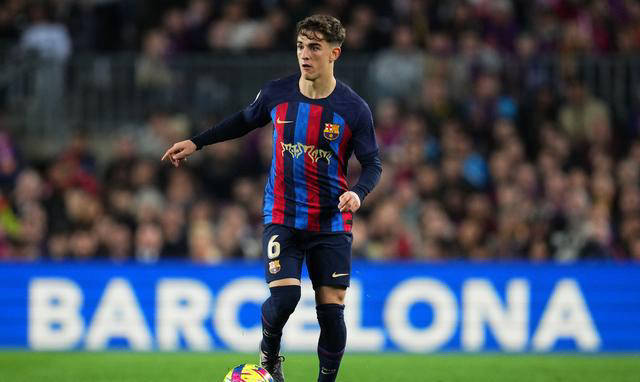 巴黎球星伤愈归队,球迷期待其下一场表现 巴黎球星伤愈归队,球迷期待其下一场表现