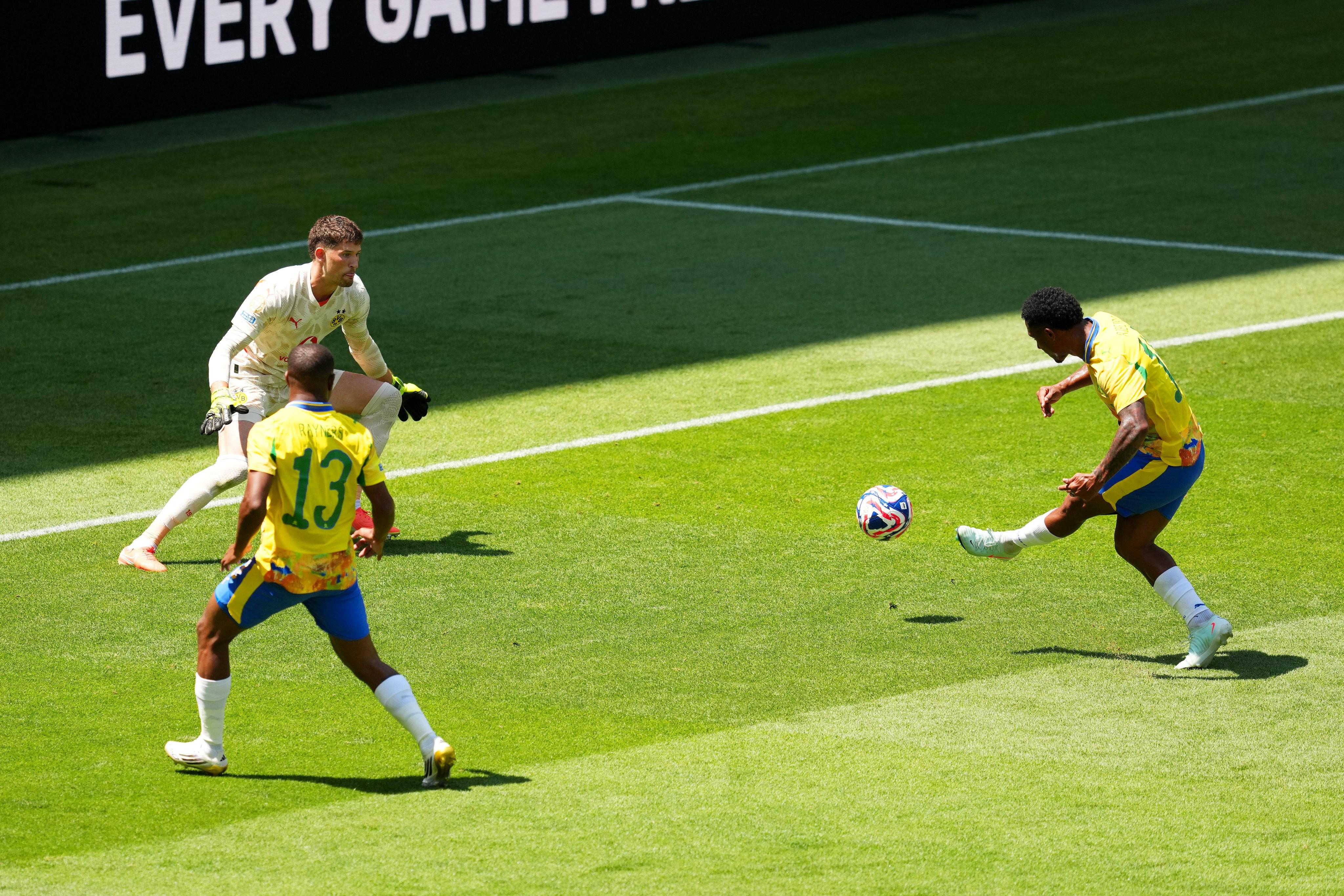 非洲球队在关键比赛中取得胜利 非洲球队在关键比赛中取得胜利