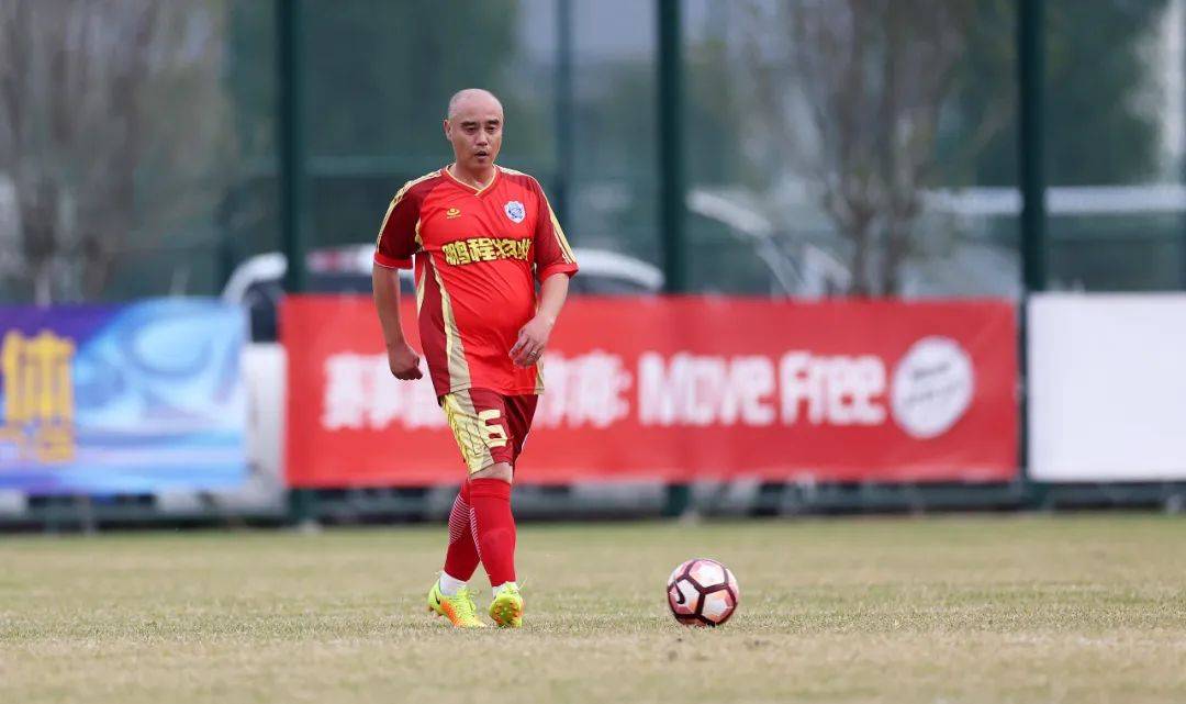 天津泰达全队团结一心,冲刺中超保级最后一战 天津泰达全队团结一心,冲刺中超保级最后一战