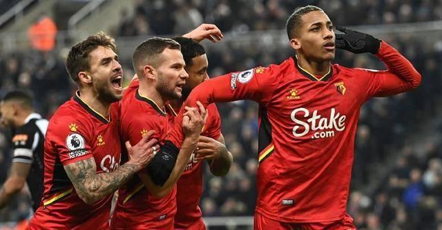 塞维利亚客场大胜,稳坐联赛榜首 塞维利亚客场大胜,稳坐联赛榜首