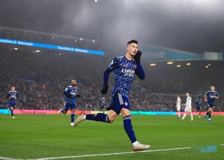 比利时选手优雅出击，赢得称赞