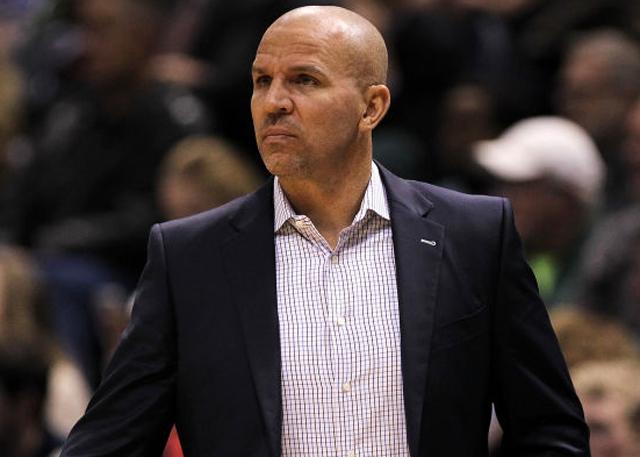 雄鹿连续第四场胜利，稳坐榜首