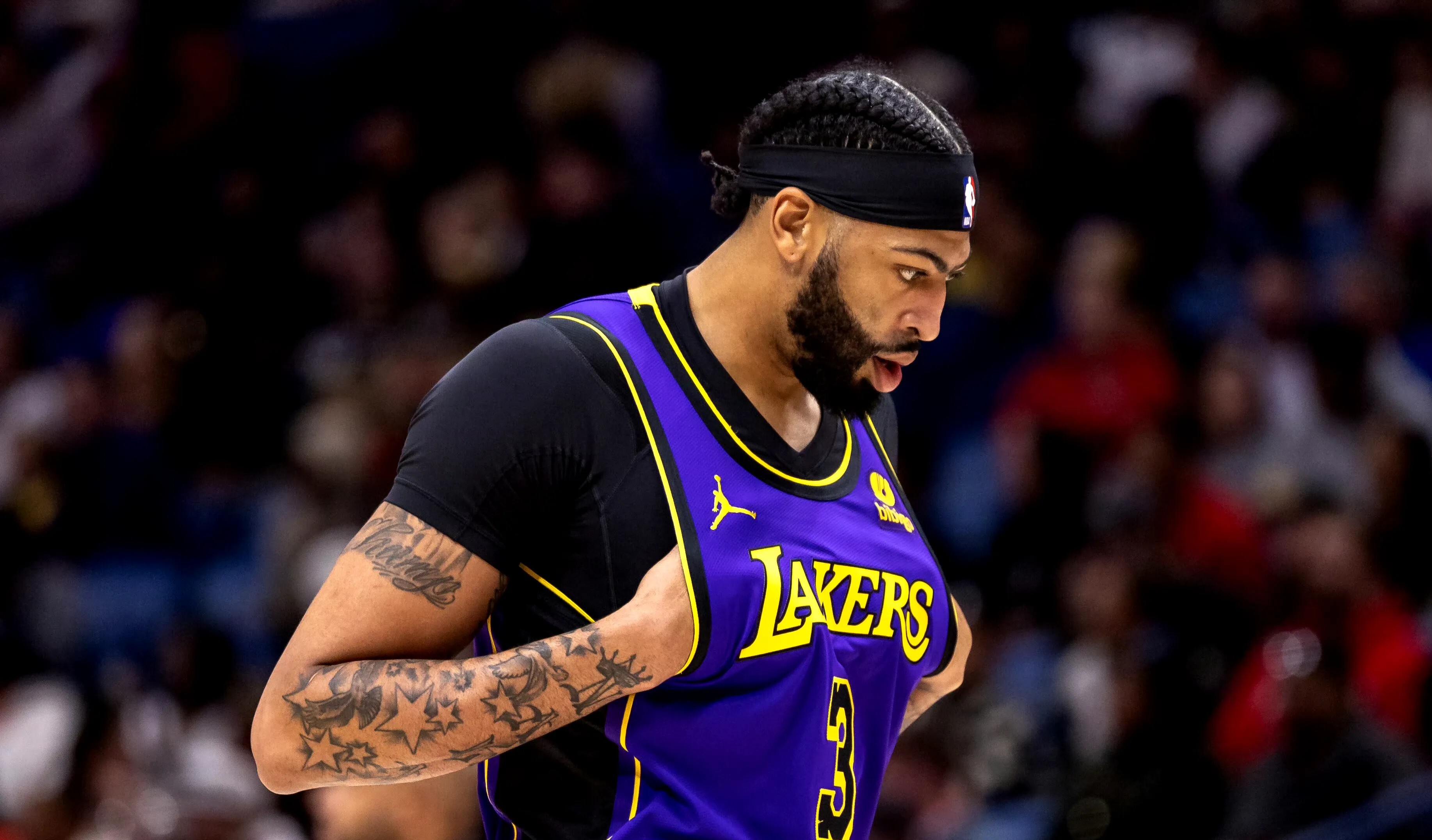 湖人力克鹈鹕，莺歌燕舞的主场之战