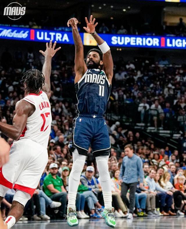 篮网大胜黄蜂,欧文26分超带队 篮网大胜黄蜂,欧文26分超带队