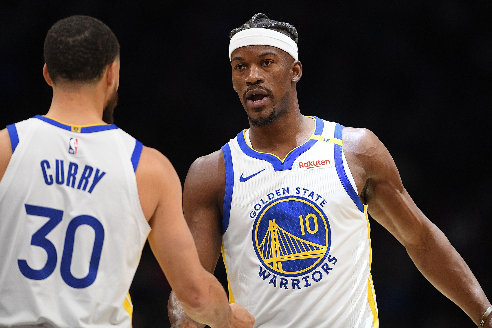 勇士客场力克猛龙,取得胜利 勇士客场力克猛龙,取得胜利